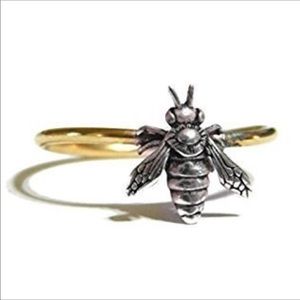 ✨SALE✨Perfect detail honey bee ring, handmade gold...